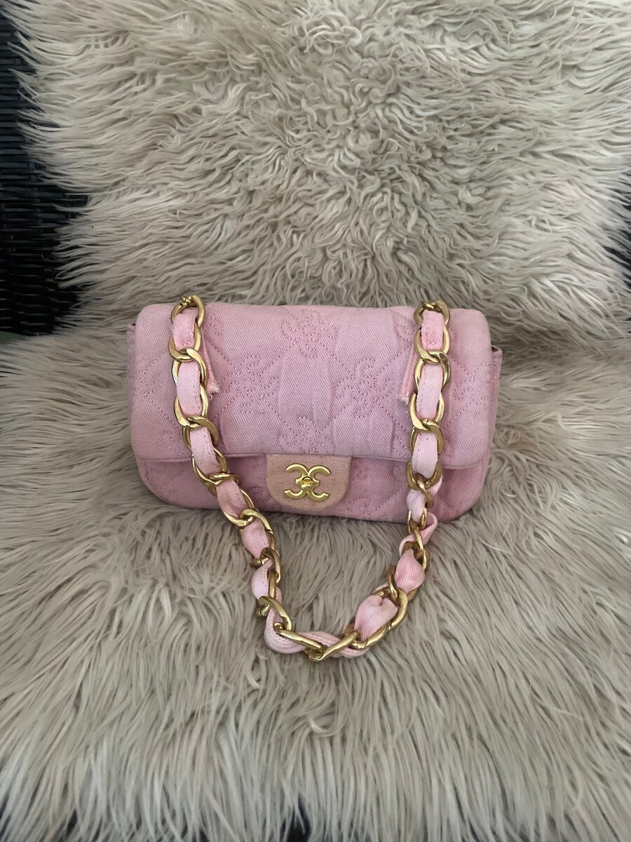 Sac à main rose élégant
