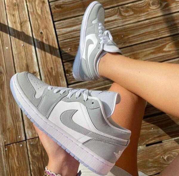 Sneakers gris tendance unisexes