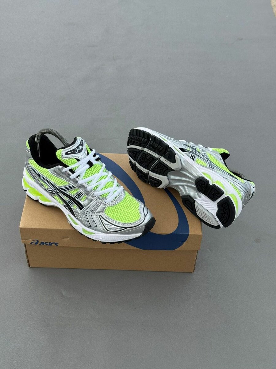 ASICS Chaussures de Course Vert