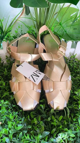 Sandales tressées élégantes