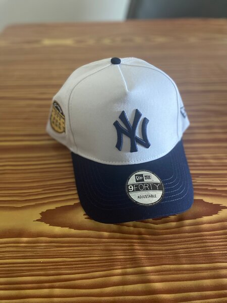 Casquette NY Blanche et Noire