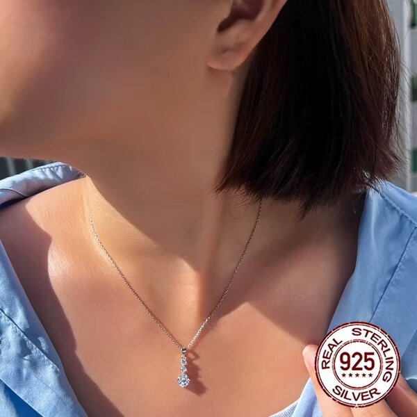 Chaîne simple en argent blanc importé