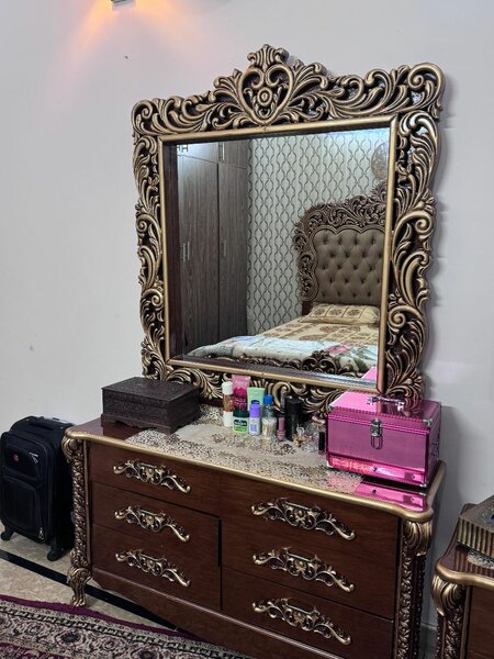 Bedroom set