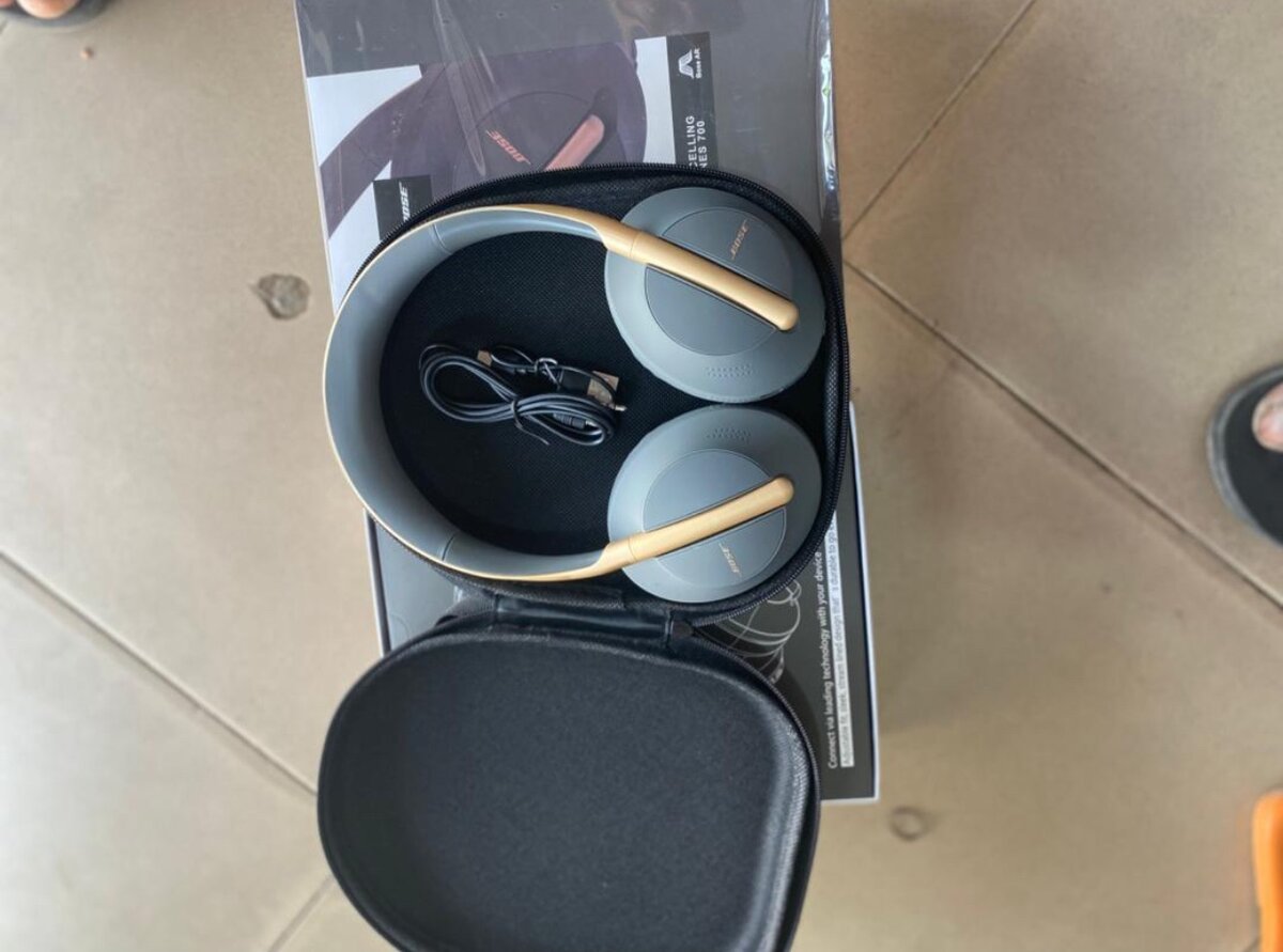 Bose Headphone 700