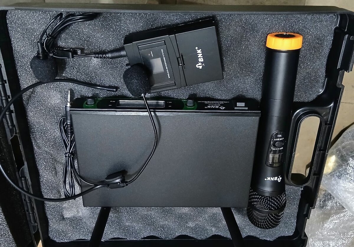 BNK wireless microphone