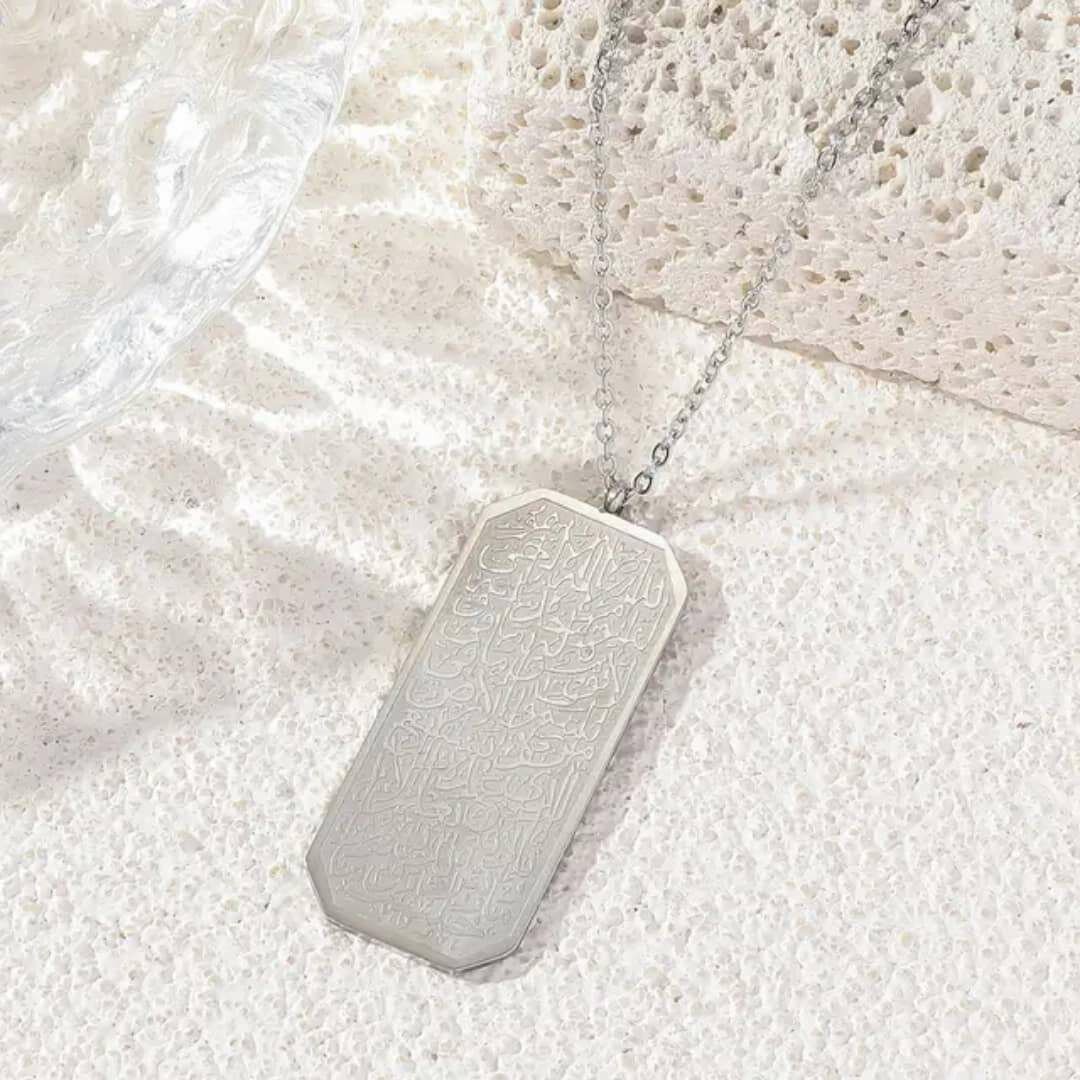 Collier Pendentif Gravé 