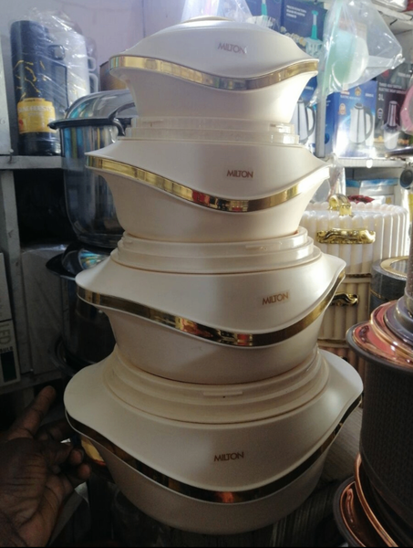 Ensemble de casseroles élégantes