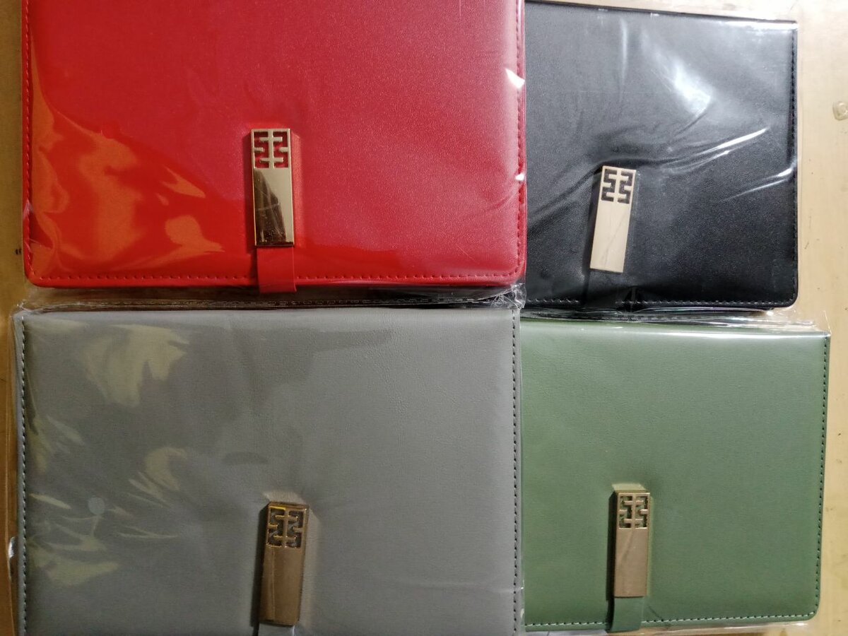 Couvertures en cuir élégantes