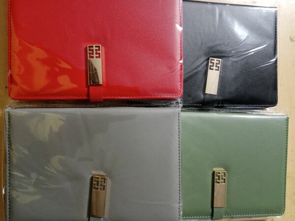 Couvertures en cuir élégantes