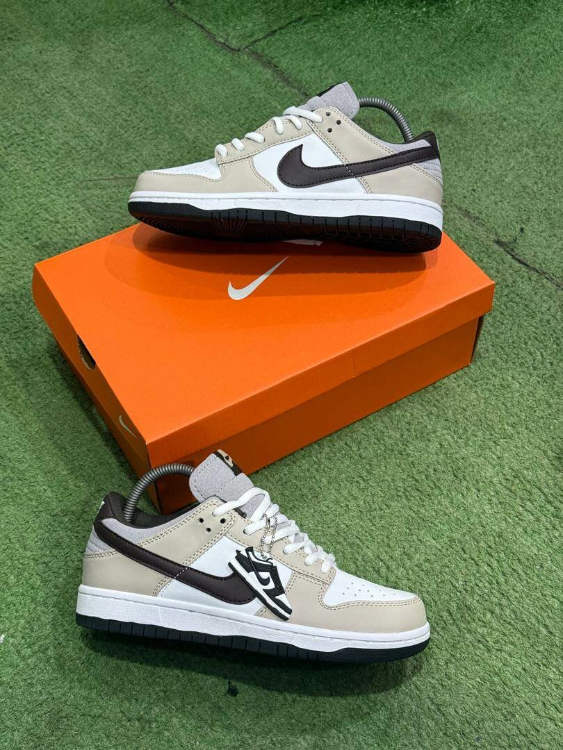 Baskets Nike Dunk Low Style