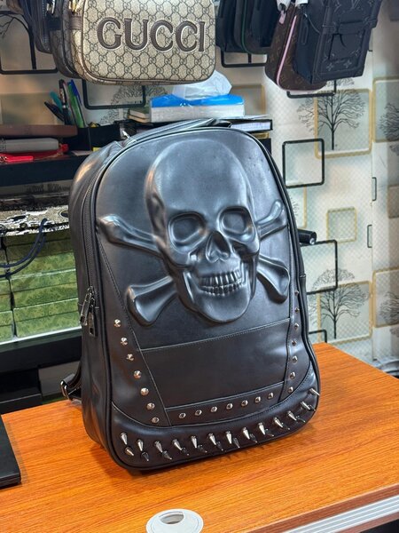 Sac à dos en cuir tête de mort