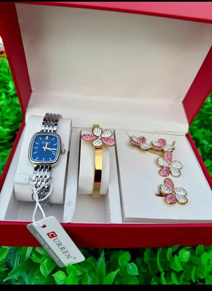 Montre Curren avec ensemble de bijoux