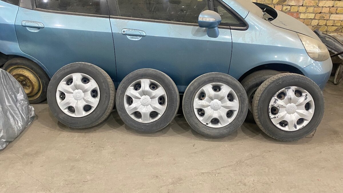 Диски с шинами 4/100 r14