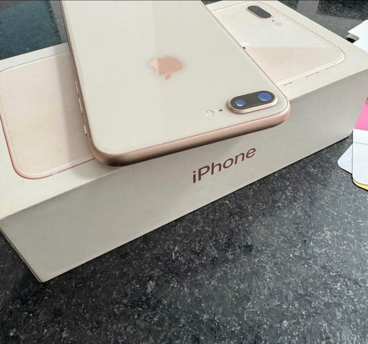 iPhone 8 Plus 64GB Or