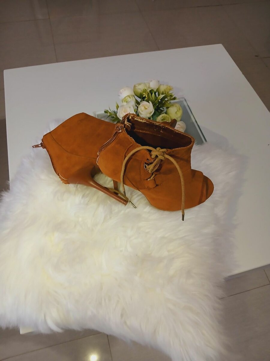 Pre- loved ankle boots