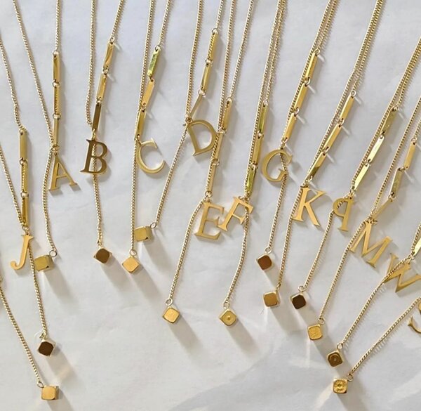 Collier Initiale Doré