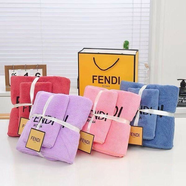 Serviette Fendi Luxueuse