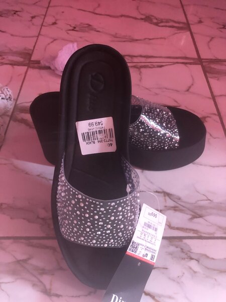 Sandales à plateforme brillantes