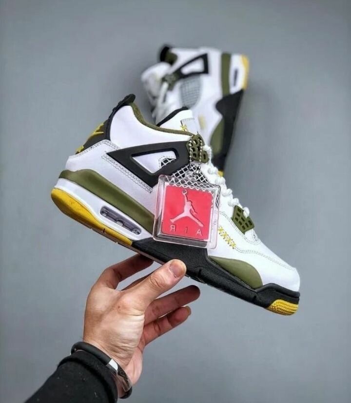 Air Jordan 4