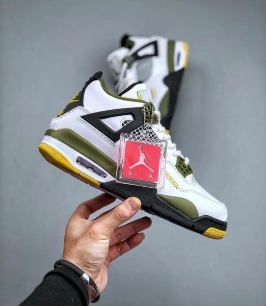 Air Jordan 4