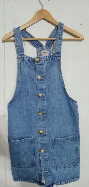 Salopette et Robe taille M