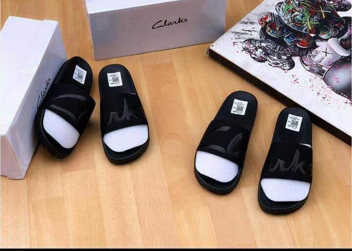 Claquettes élégantes unisexes