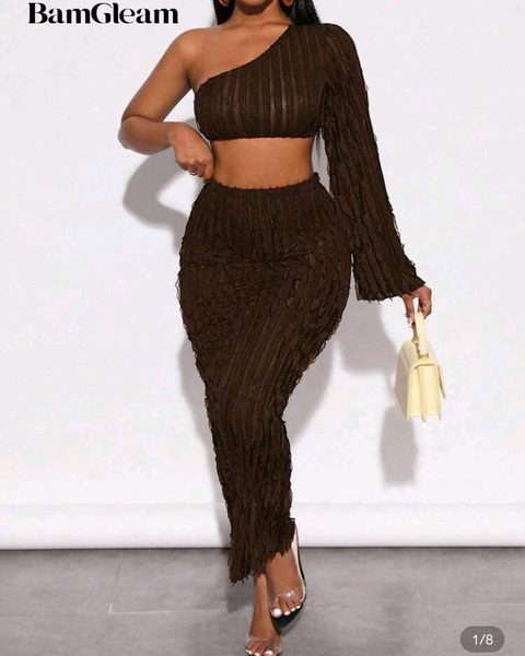 Ensemble asymétrique chic