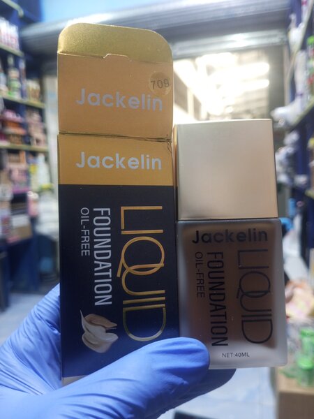 Fond de Teint Liquide 709