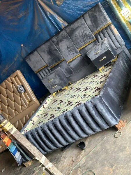 Lit rembourré élégant