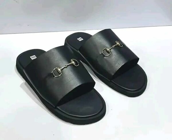 Sandales noires en cuir élégantes