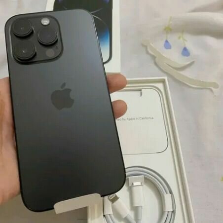 iPhone Apple avec boîte et accessoires