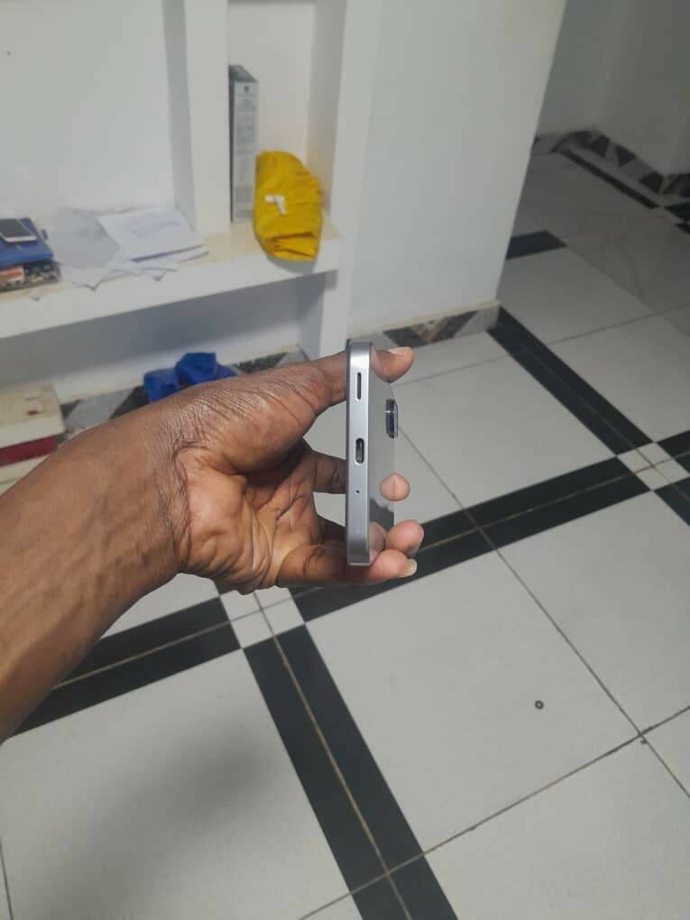 A17 256gb ram8 Quasi neuf