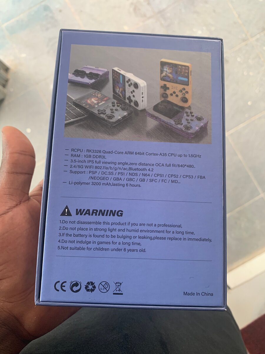 Console de jeu portable R36S