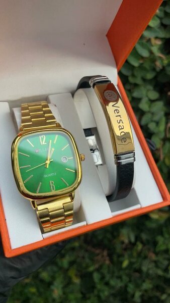 Coffret carré vert Versace