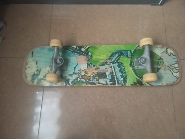 Skateboard