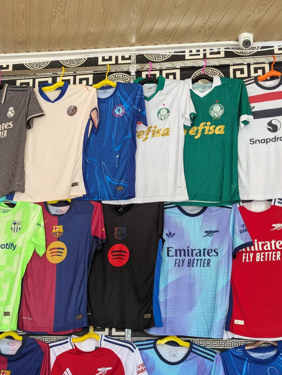 FOOTBALL KIT/JERSEYS