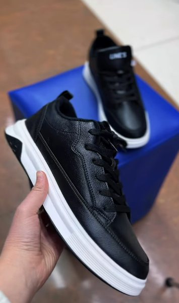 Утепленные кроссовки