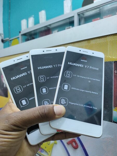 HUAWEI Y7 PRIME 2017 QUASI NEUF 128/6GO