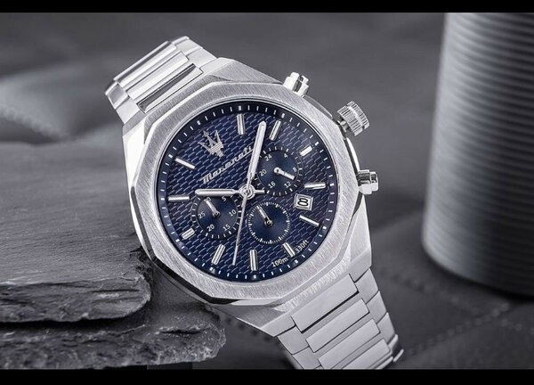 Montre chronographe acier luxe