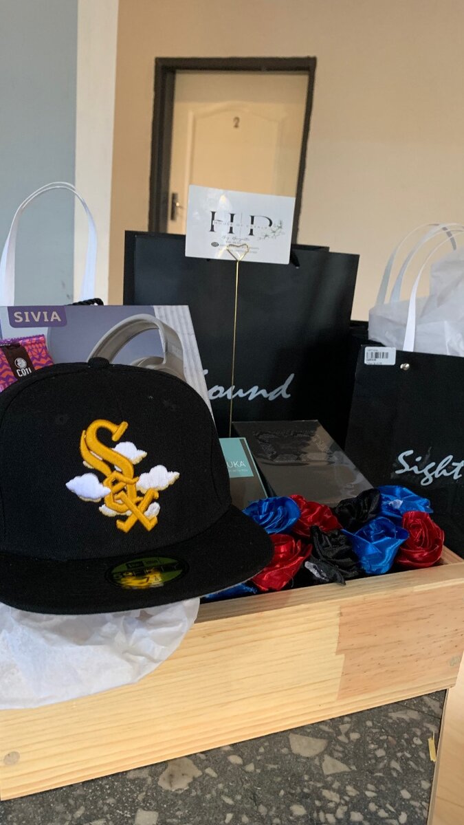 Hitted hats bouquets