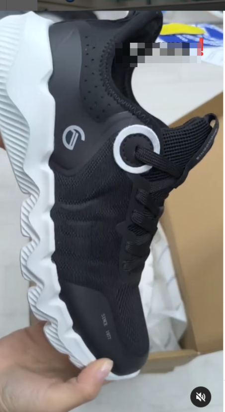 Кроссовки мужские, черный