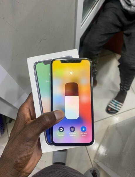 iPhone X 64 Go Argent