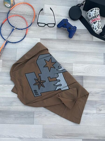 T-shirt graphique décontracté