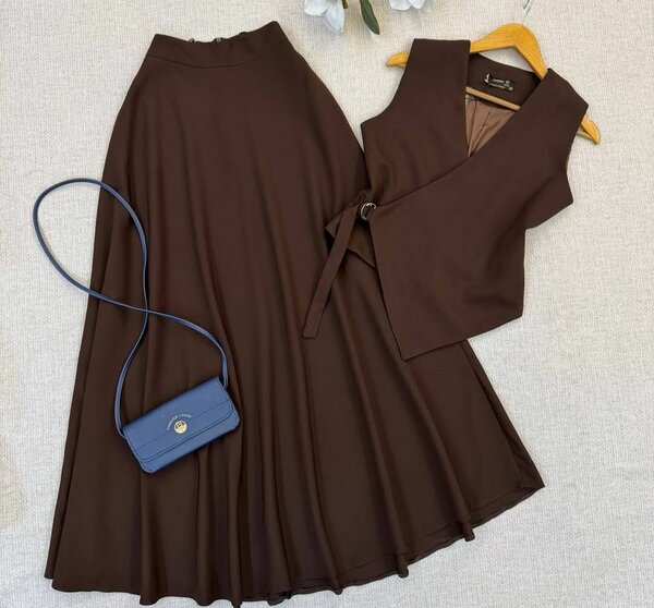 Ensemble jupe et gilet chic