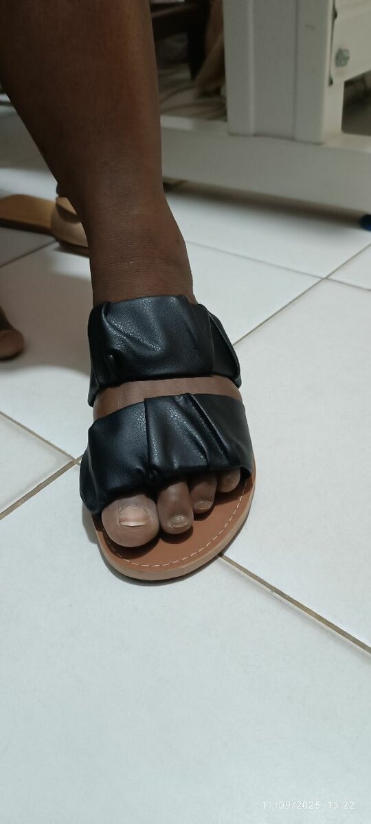 Sandales à enfiler élégantes