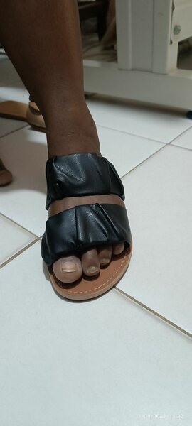 Sandales à enfiler élégantes