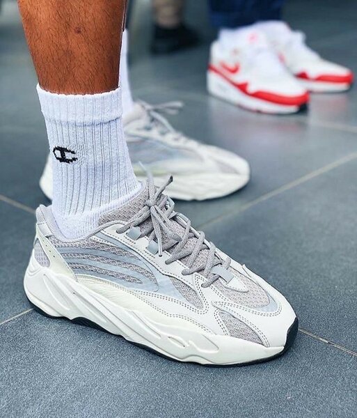 Yeezy boost 700