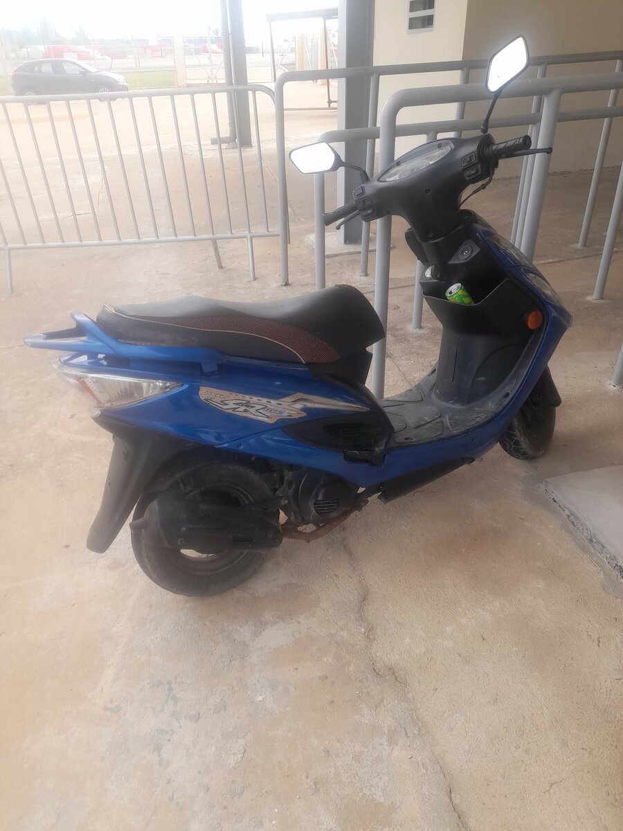 Scooter confortable bleu
