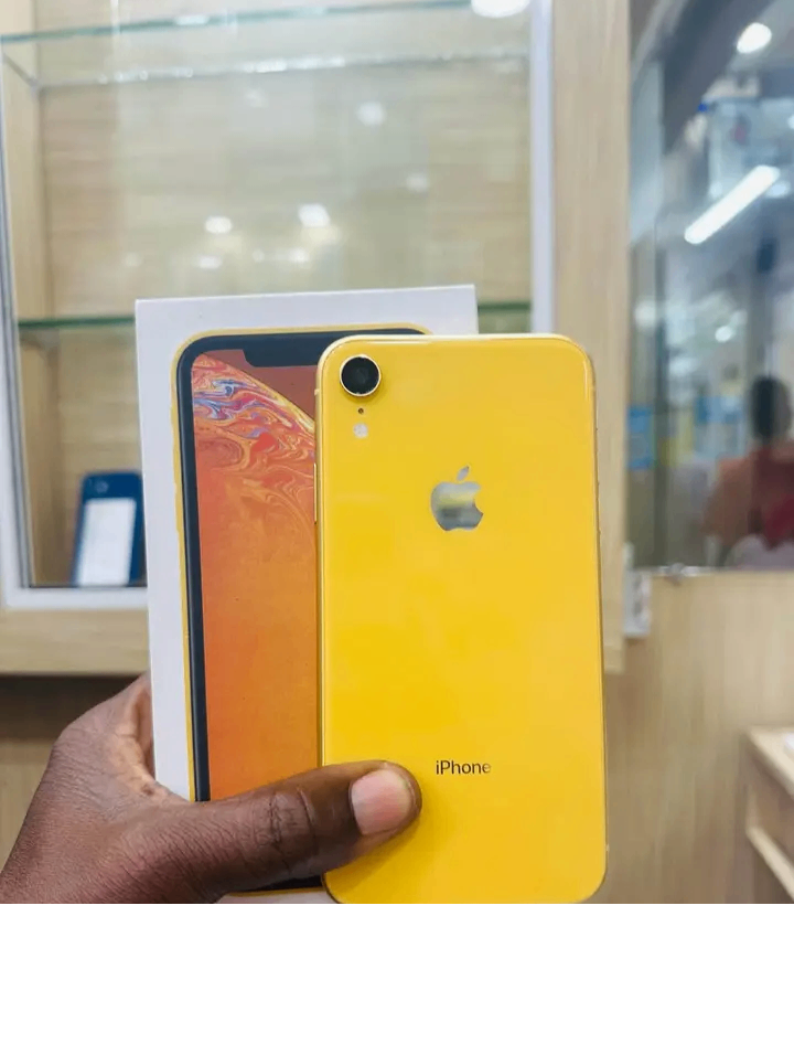 iPhone XR Jaune Débloqué