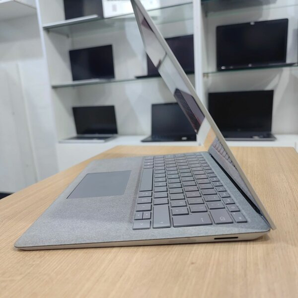 Microsoft Surface Laptop 2